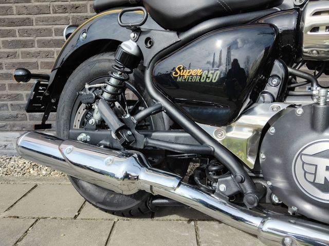 royal-enfield - super-meteor-650