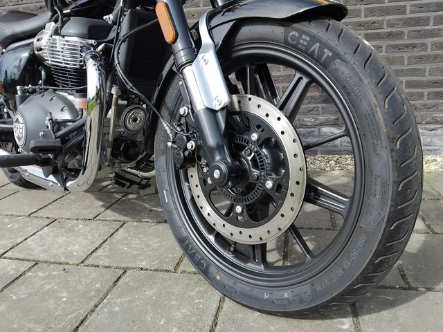 royal-enfield - super-meteor-650