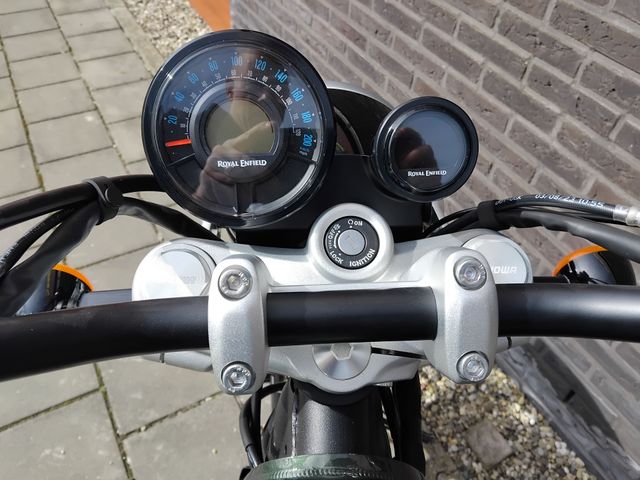 royal-enfield - super-meteor-650