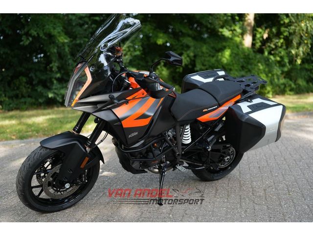 ktm - 1290-super-adventure-s