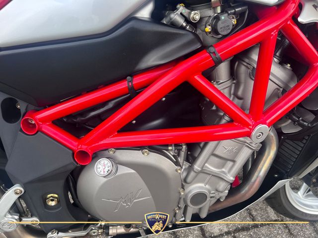 mv-agusta - brutale-910
