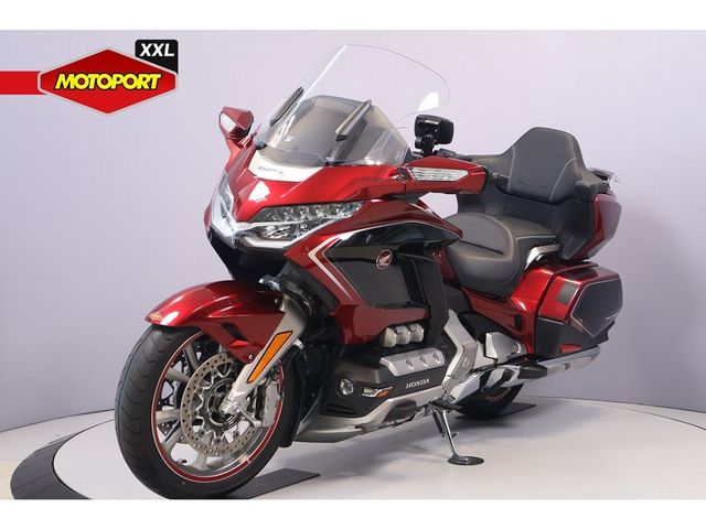 honda - gl-1800-goldwing-touring-deluxe