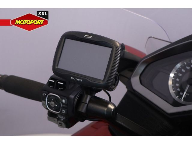 honda - gl-1800-goldwing-touring-deluxe