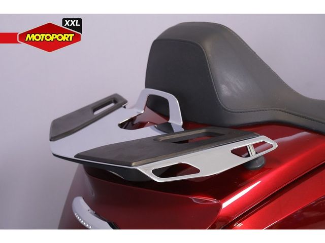 honda - gl-1800-goldwing-touring-deluxe