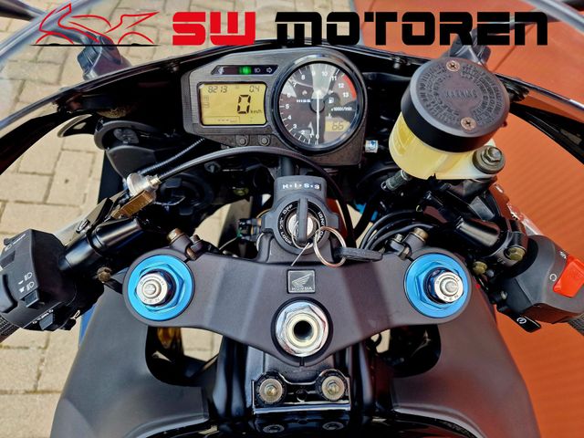 honda - cbr-900-rr-fireblade
