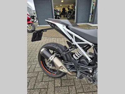 KTM 390 DUKE – foto 4