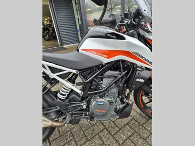 KTM 390 DUKE – foto 3