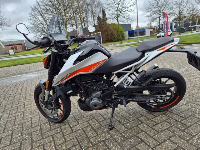 ktm - 390-duke