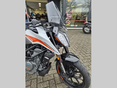 KTM 390 DUKE – foto 2