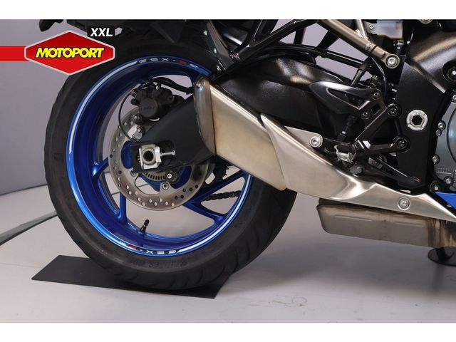 suzuki - gsx-s-1000-gt