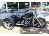 HARLEY-DAVIDSON TRI GLIDE FREEWHEELER