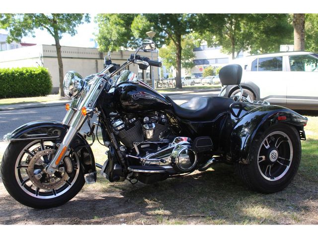 harley-davidson - tri-glide-freewheeler