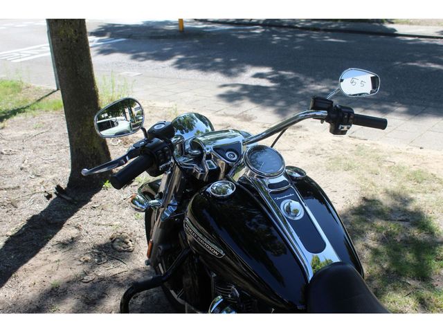 harley-davidson - tri-glide-freewheeler