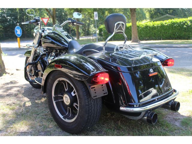 harley-davidson - tri-glide-freewheeler