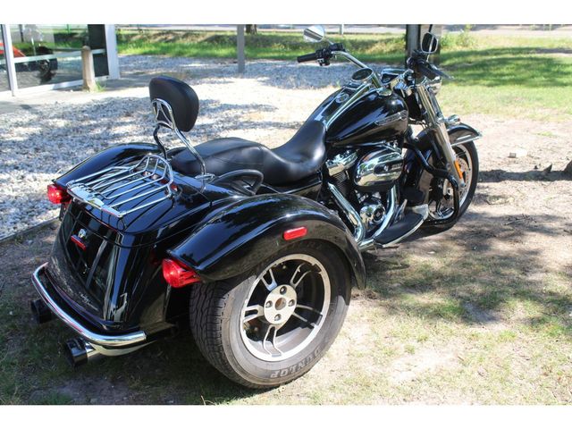 harley-davidson - tri-glide-freewheeler