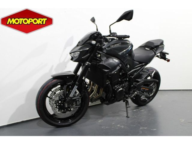 kawasaki - z900