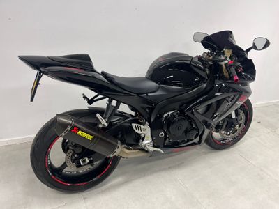 SUZUKI GSX-R 600 – foto 4