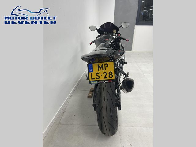 suzuki - gsx-r-600