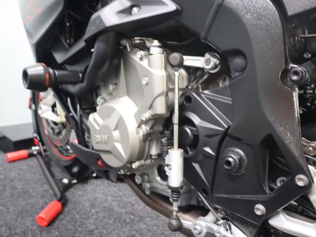 bmw - s-1000-r