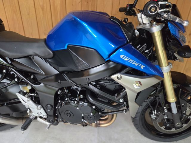 suzuki - gsr-750-a