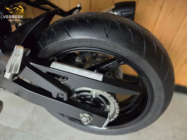 suzuki - gsr-750-a