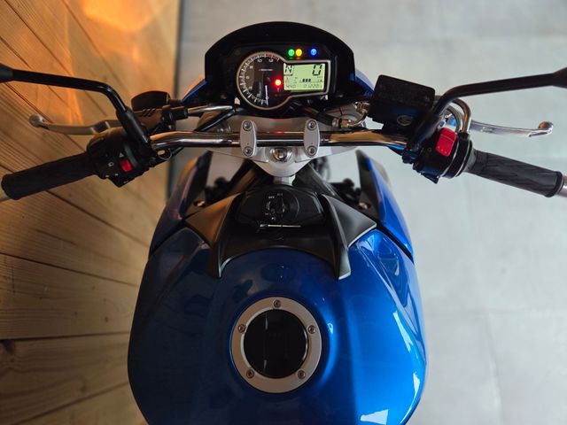 suzuki - gsr-750-a