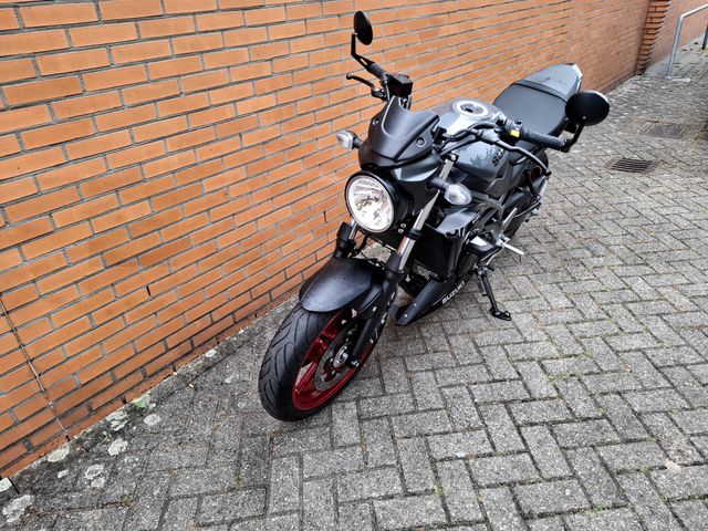 suzuki - sv-650-n-abs