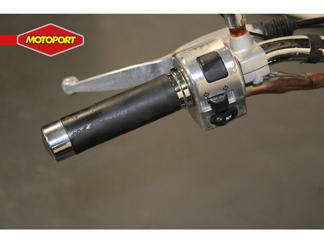 yamaha - xvs-650-dragstar