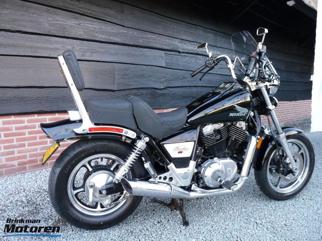 honda - vt-1100-c-shadow