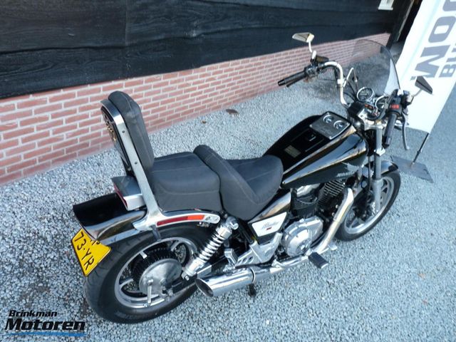 honda - vt-1100-c-shadow