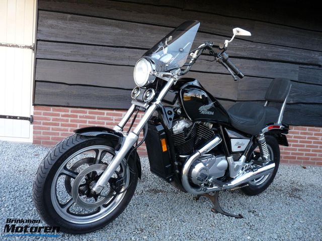 honda - vt-1100-c-shadow