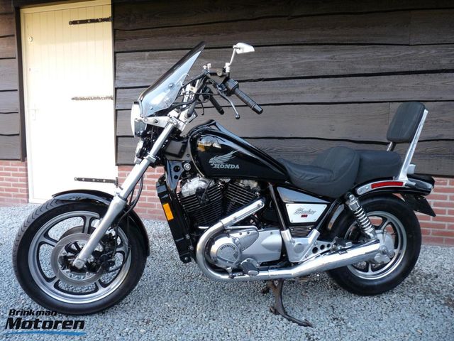 honda - vt-1100-c-shadow