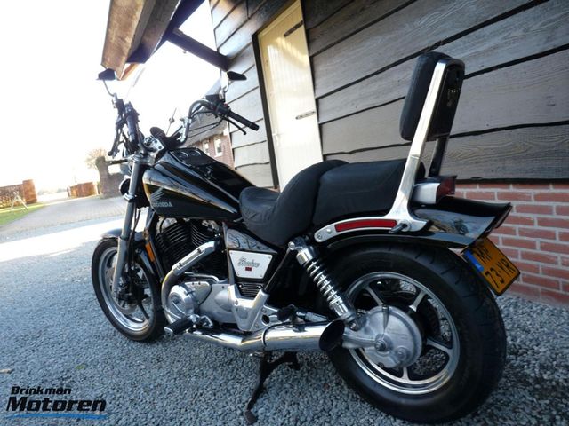 honda - vt-1100-c-shadow