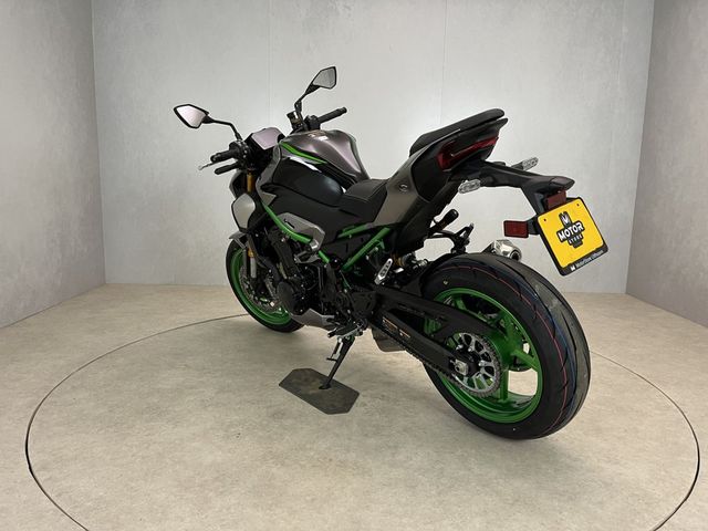 kawasaki - z900