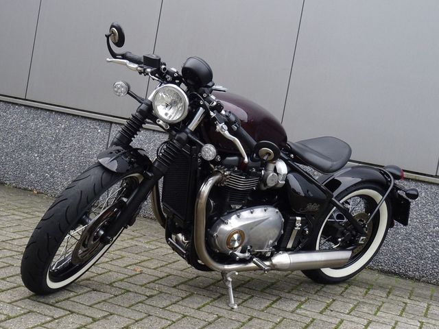 triumph - bonneville-bobber