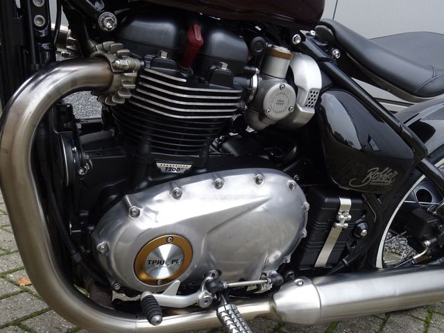 triumph - bonneville-bobber