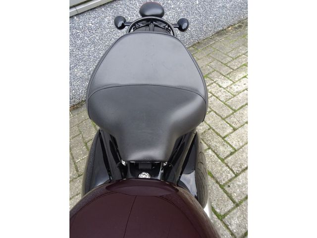 triumph - bonneville-bobber