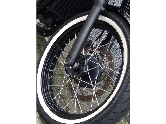 triumph - bonneville-bobber