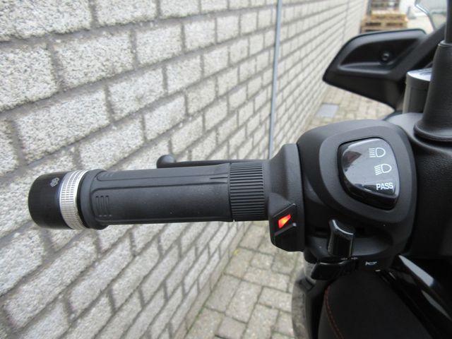 yamaha - x-max-300-tech-max