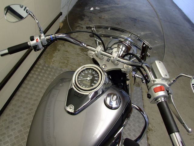 suzuki - c-800-intruder-classic