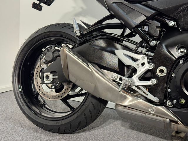 suzuki - gsx-s-950