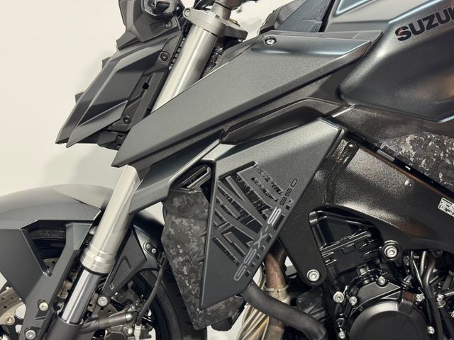 suzuki - gsx-s-950