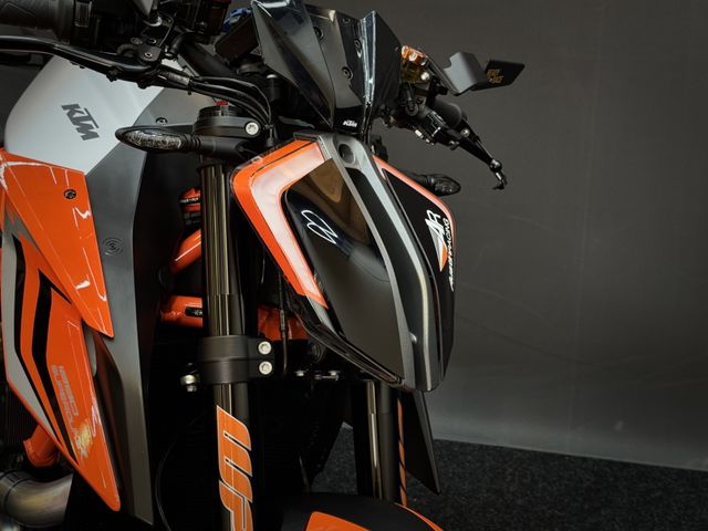 ktm - 1290-super-duke-r