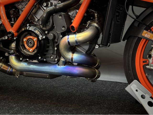 ktm - 1290-super-duke-r