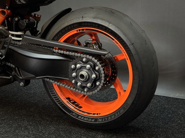 ktm - 1290-super-duke-r