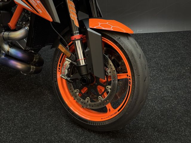 ktm - 1290-super-duke-r