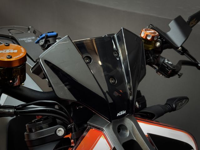 ktm - 1290-super-duke-r