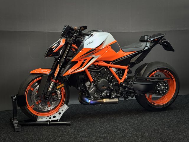 ktm - 1290-super-duke-r