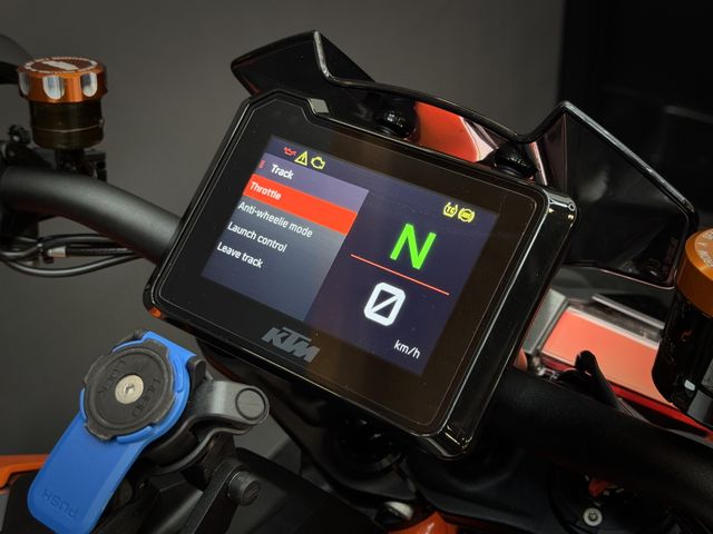 ktm - 1290-super-duke-r