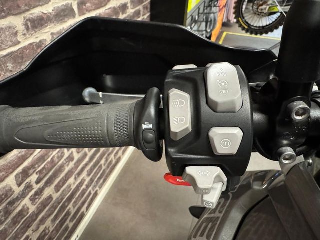 triumph - tiger-800-xrt